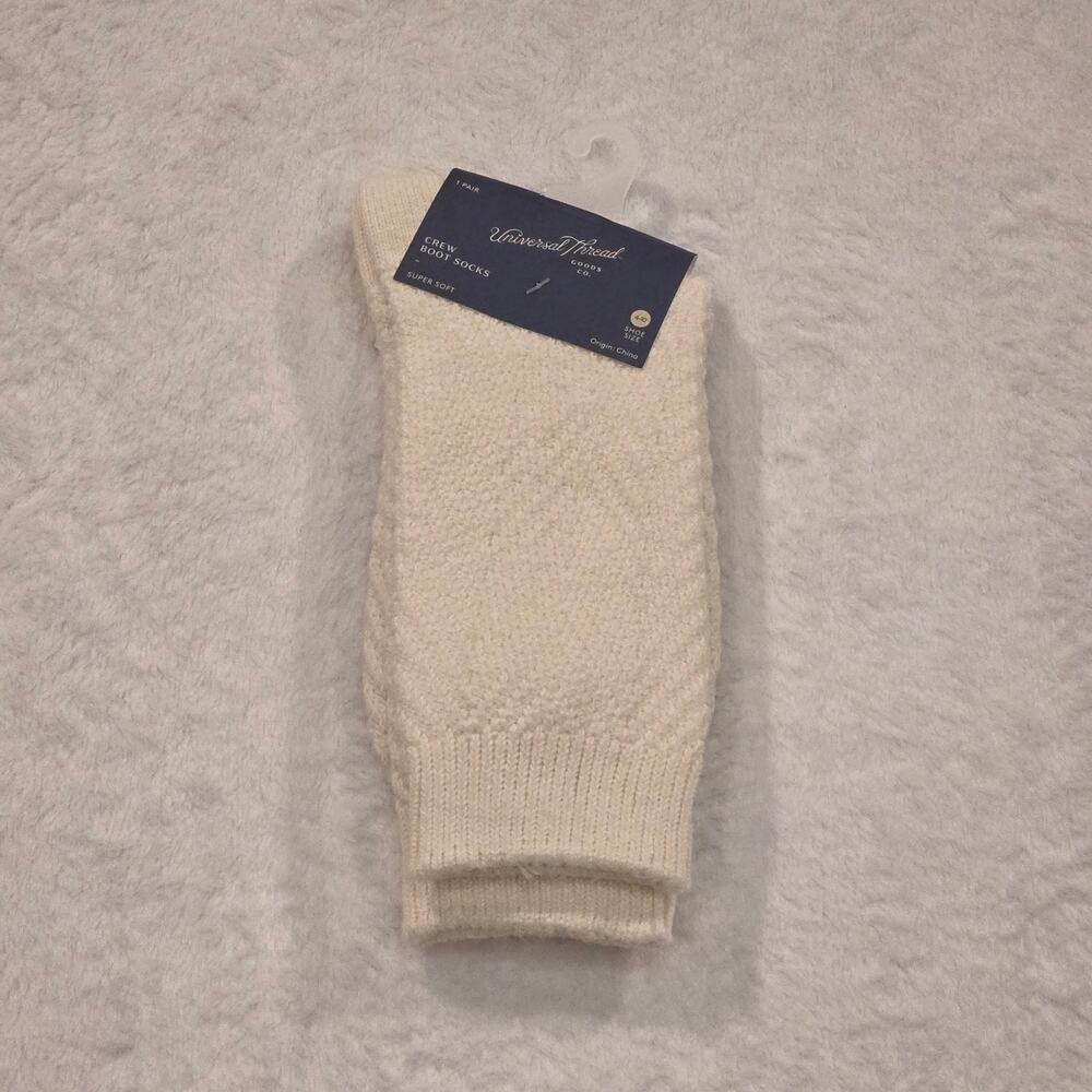 Universal Thread Cream Knit Boot Socks Size 4-10 NWT
